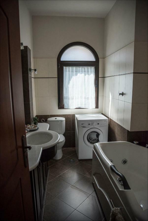 Stone Mansion Anavryti, Αμα 20569 Villa Мистрас Екстериор снимка